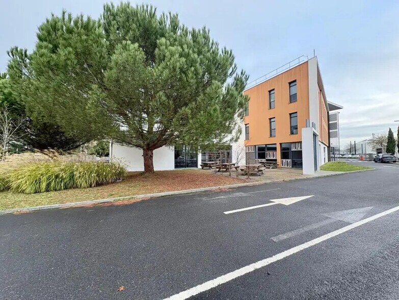 Bureau dans Nantes à louer - Photo du bâtiment - Image 3 de 25