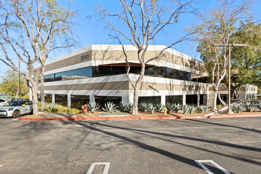 30401 Agoura Rd, Agoura Hills, CA à louer - Photo du bâtiment - Image 3 de 25
