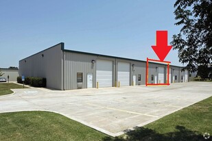 3595 MacDonnell Dr, Norman OK - Warehouse