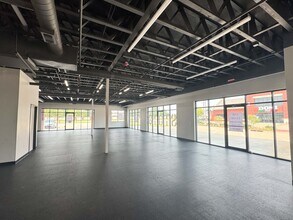 2801 36th Ave NW, Norman, OK for lease Interior Photo- Image 2 of 10