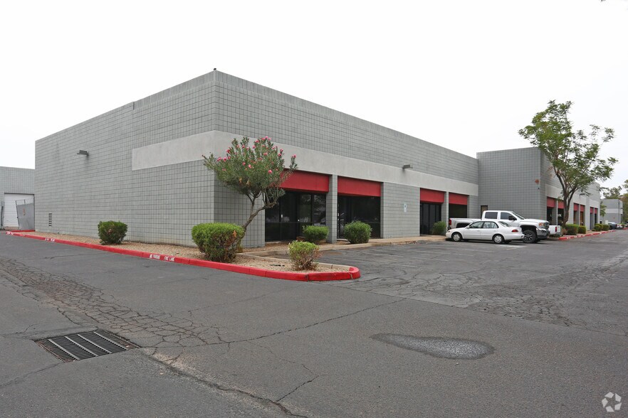 1035 N McQueen Rd, Gilbert, AZ à louer - Photo du bâtiment - Image 3 de 5