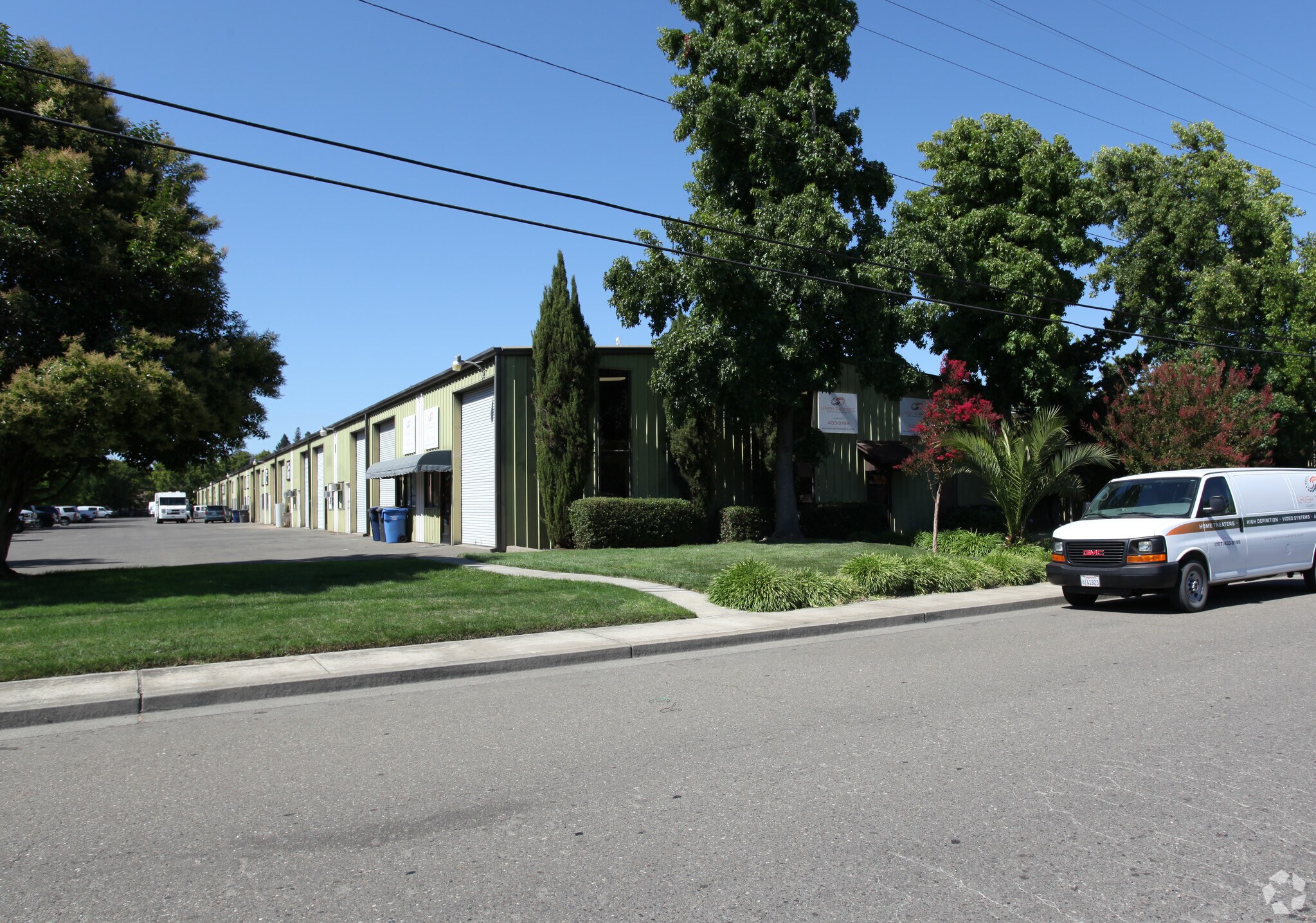 400-486 Moore Ln, Healdsburg, CA à louer Photo principale- Image 1 de 6