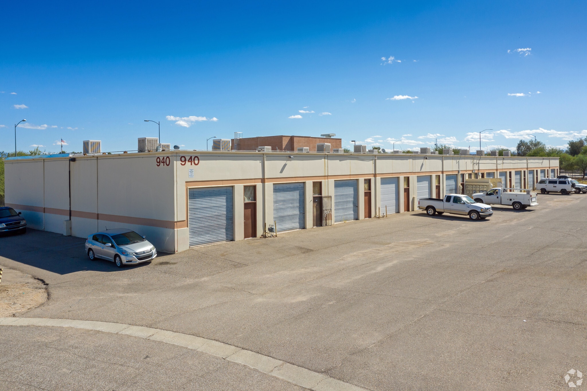 940 S Warren Ave, Tucson, AZ for lease Primary Photo- Image 1 of 3