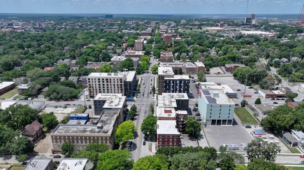 1114 E Armour Blvd, Kansas City, MO à vendre - Photo du bâtiment - Image 3 de 59