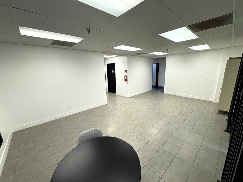 3585 N Del Sol, Palm Springs, CA à louer - Photo du bâtiment - Image 3 de 40