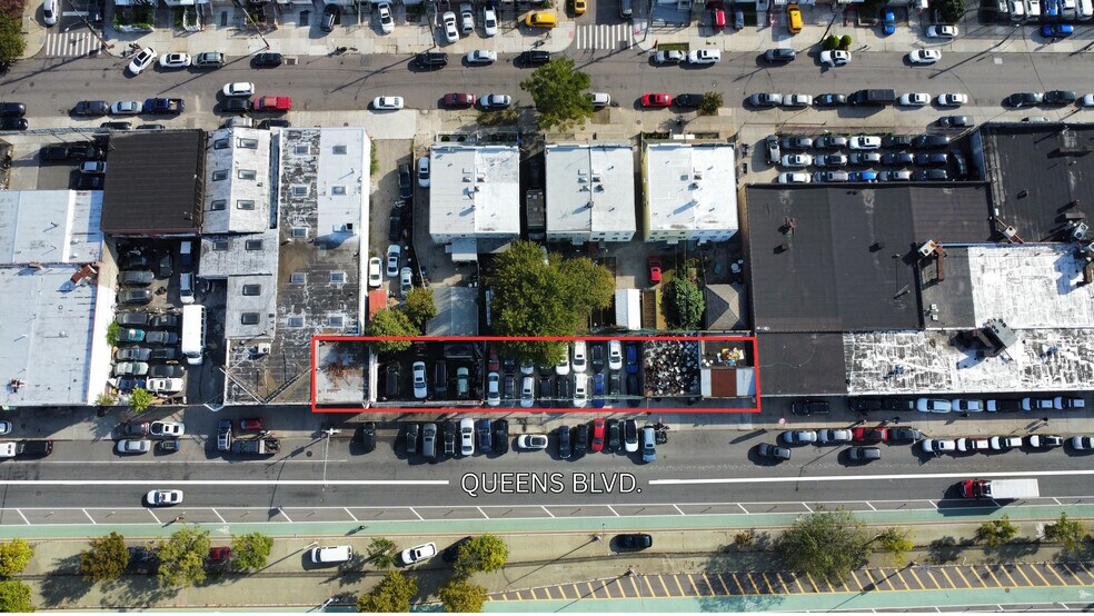 13943 Queens Blvd, Jamaica, NY à vendre - Aérien - Image 2 de 3