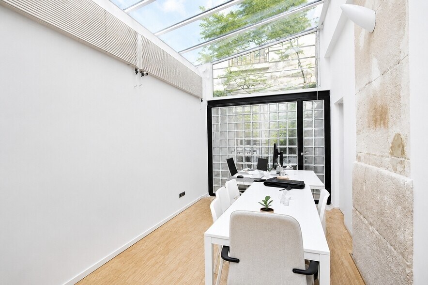 Bureau dans Paris à louer - Photo du bâtiment - Image 2 de 7