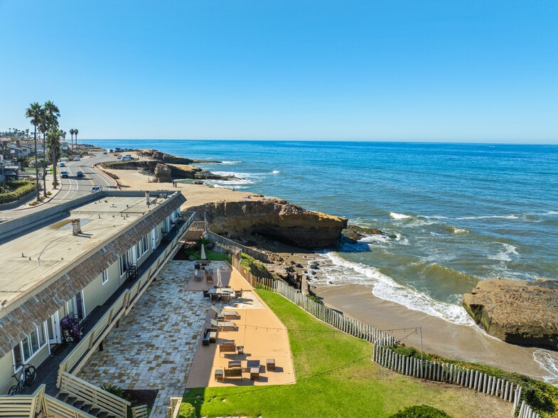 1352-1364 Sunset Cliffs Blvd, San Diego, CA for sale - Building Photo - Image 2 of 35