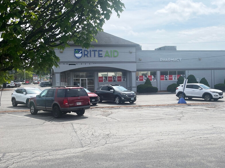 142 Main St, Salem, NH for lease - Building Photo - Image 2 of 4