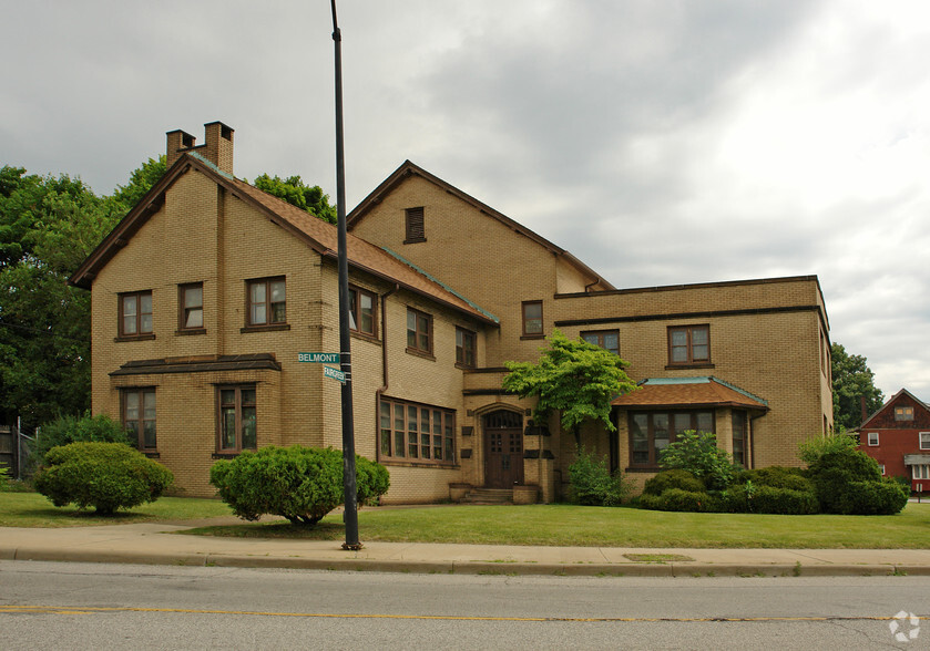 1413 Belmont Ave, Youngstown, OH à vendre - Photo principale - Image 1 de 1