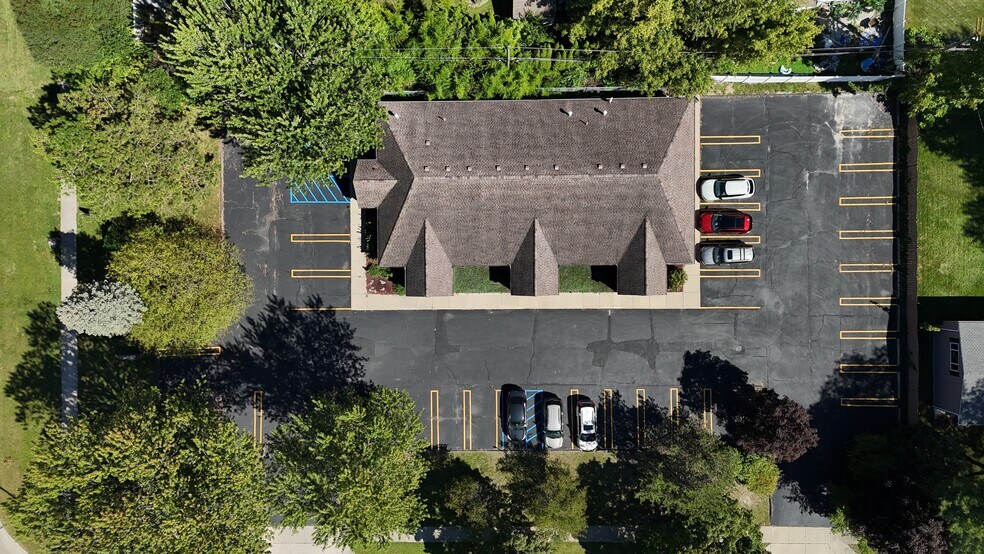 28477-28481 7 Mile Rd, Livonia, MI for lease - Building Photo - Image 2 of 4