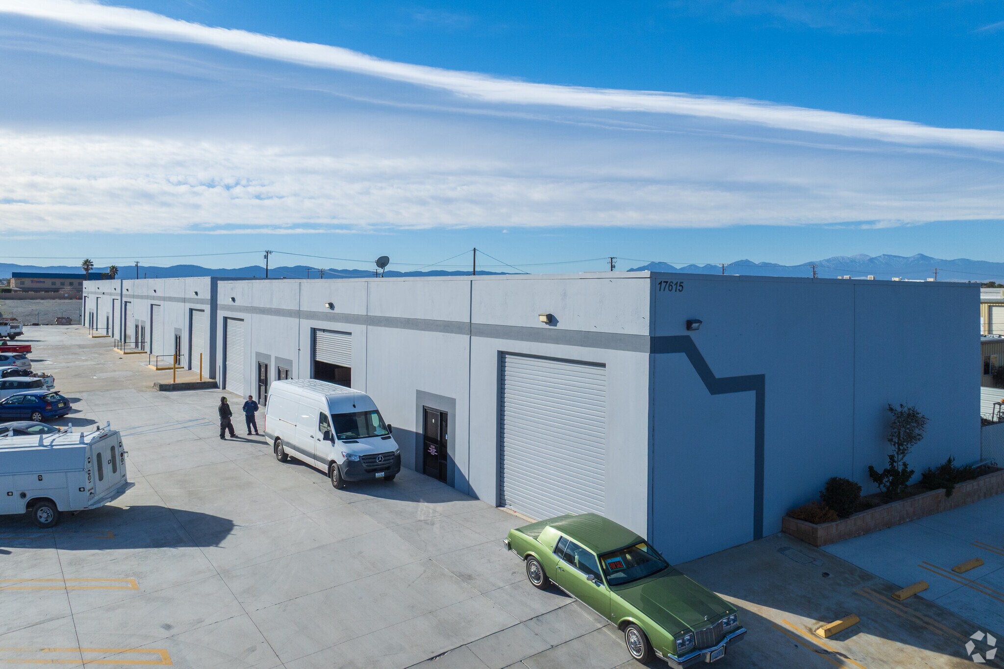 17615 Alder St, Hesperia, CA à louer Photo principale- Image 1 de 6