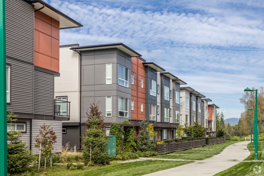 18811 72 Ave, Surrey, BC à vendre - Photo du bâtiment - Image 3 de 3