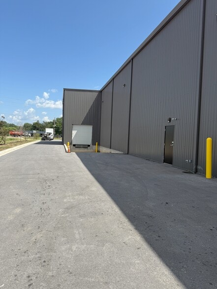 282 W Hudson Rd, Rogers, AR for lease - Building Photo - Image 2 of 15