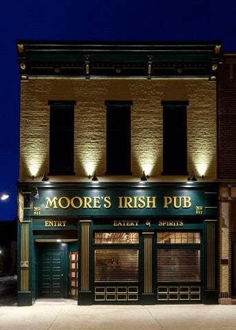 811 Jay St, Manitowoc, WI à vendre - Photo du bâtiment - Image 2 de 15