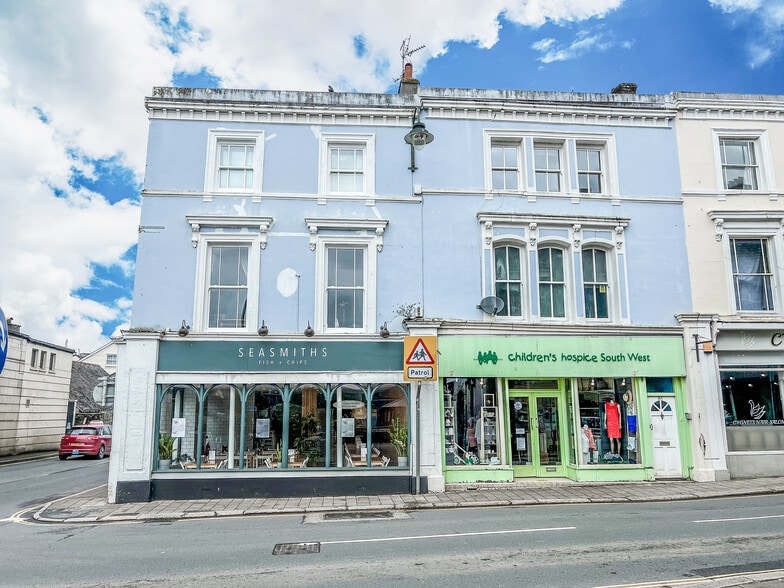 8 & 10 Molesworth Street portfolio of 2 properties for sale on LoopNet.ca - Building Photo - Image 3 of 10