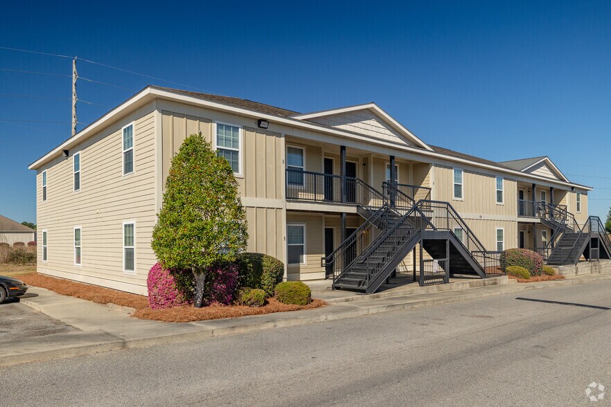 101 Oak Forest Ln, Tifton, GA à vendre - Photo principale - Image 1 de 10