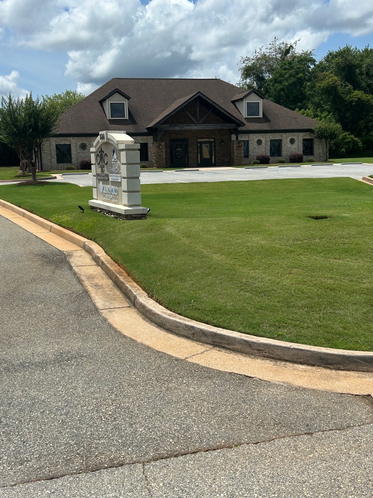 128 Tommy Stalnaker Dr, Warner Robins, GA à vendre Photo du bâtiment- Image 1 de 6