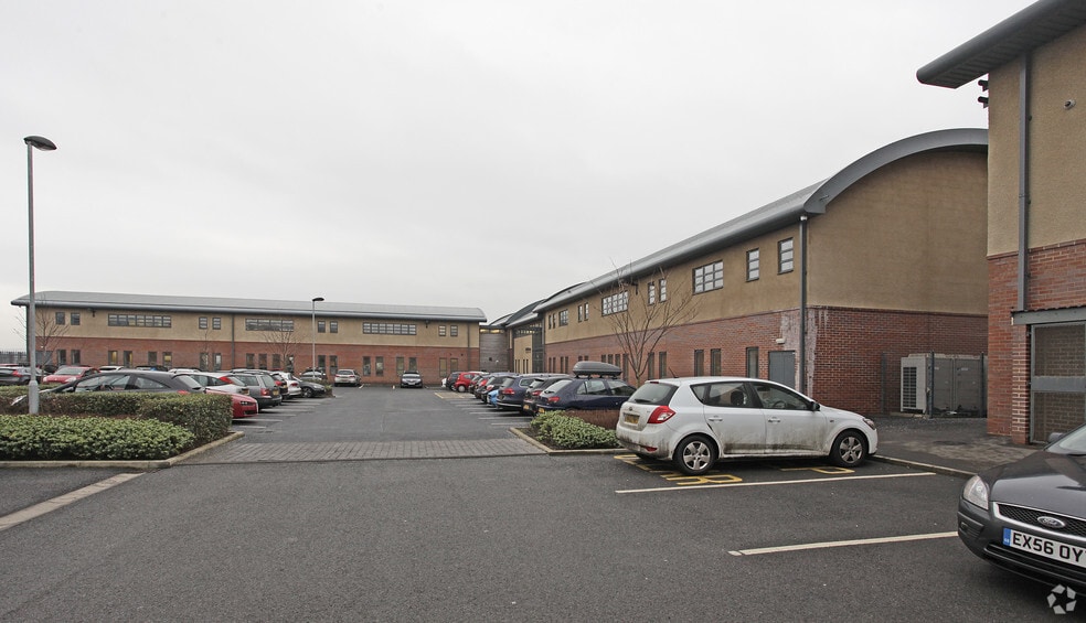 Whitfield Ct, Durham for lease - Building Photo - Image 2 of 4