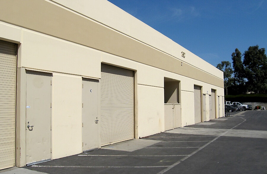 1392 Poinsettia Ave, Vista, CA for lease - Building Photo - Image 2 of 7