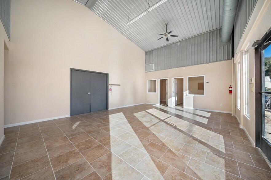 741 Paso Robles St, Paso Robles, CA à louer - Photo du bâtiment - Image 3 de 27