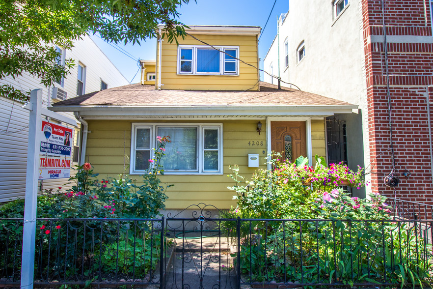 4208 Ditmars Blvd, Astoria, NY for sale - Other - Image 1 of 1