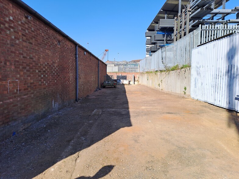 13 Southfield, Welwyn Garden City à vendre - Photo du bâtiment - Image 3 de 3