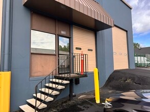 1703-1709 NE Argyle St, Portland, OR à louer Photo du bâtiment- Image 2 de 12