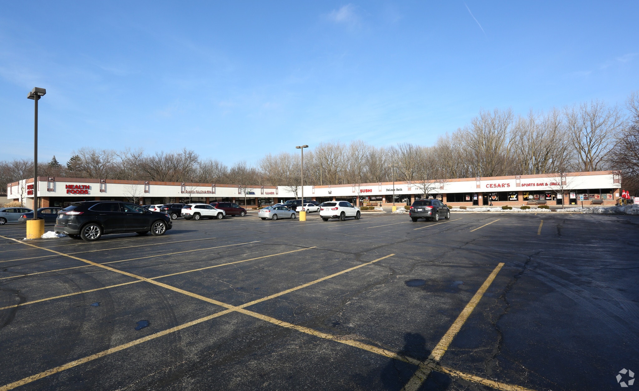 LAKE, Bloomingdale, IL for lease Primary Photo- Image 1 of 20