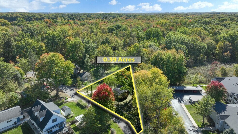 306 Eubank St, Novi, MI à vendre - Photo principale - Image 2 de 19