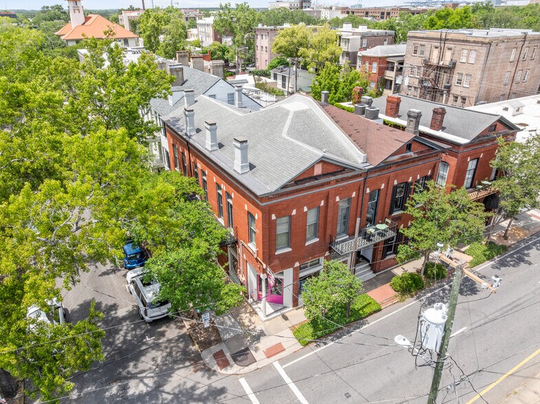 417 Whitaker St, Savannah, GA à vendre - Photo du bâtiment - Image 3 de 51
