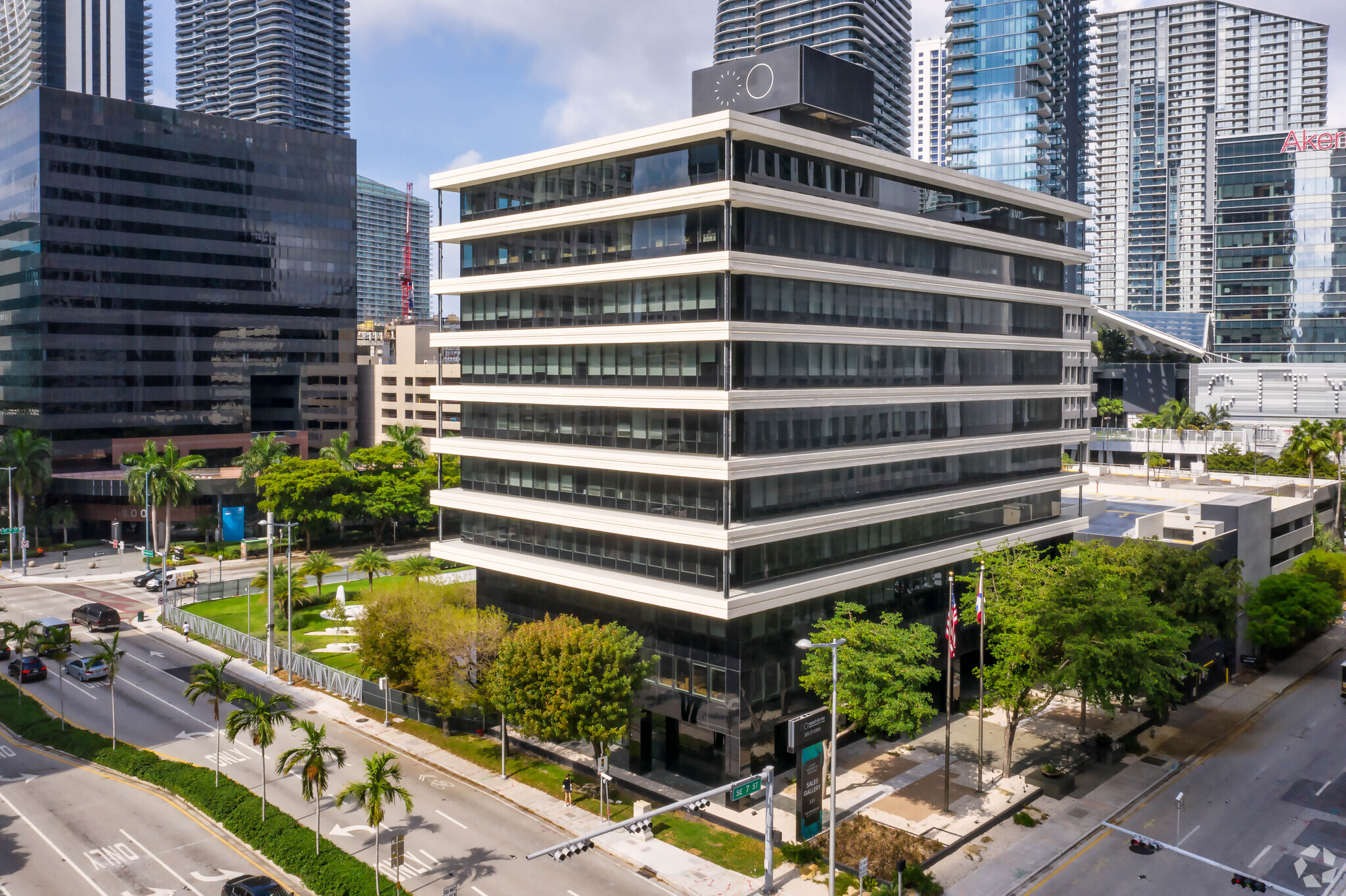 700 Brickell Ave, Miami, FL à vendre Photo principale- Image 1 de 1