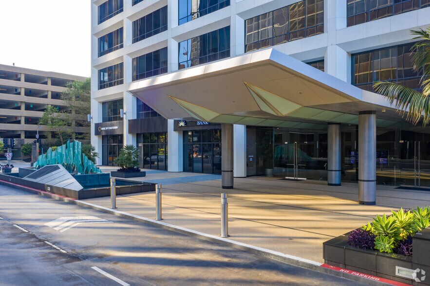 1880 Century Park E, Los Angeles, CA à louer - Photo du bâtiment - Image 2 de 41