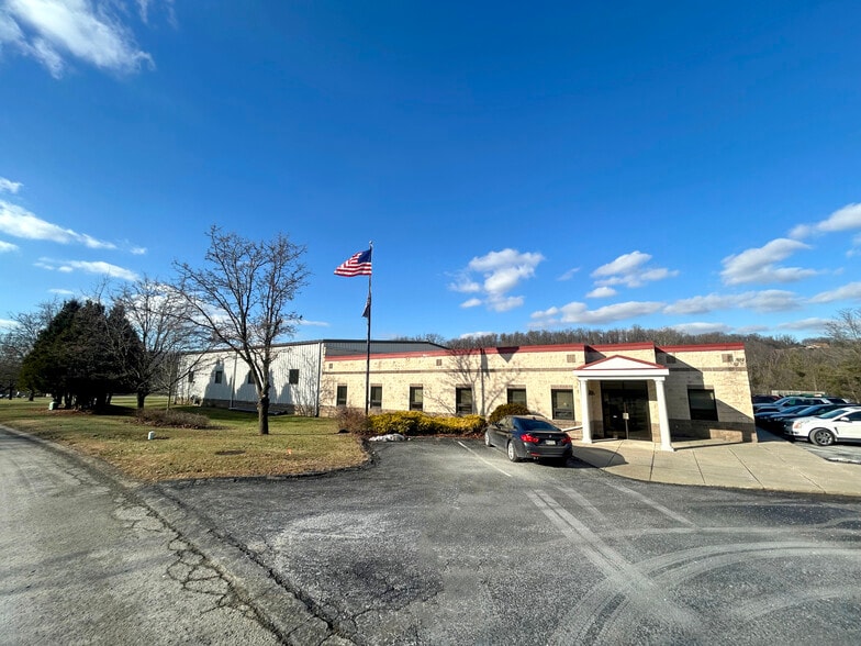 11020 Parker Dr, Irwin, PA for sale - Primary Photo - Image 1 of 14