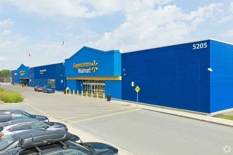 5205 Boul Robert-Bourassa, Laval, QC à louer - Photo principale - Image 2 de 72