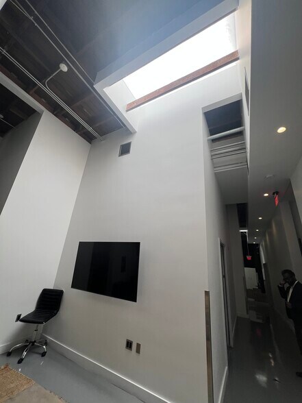 1138-1148 N Western Ave, Los Angeles, CA à louer - Photo du bâtiment - Image 2 de 24