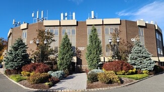 Plus de détails pour 2 W Northfield Rd, Livingston, NJ - Commerce de détail à louer