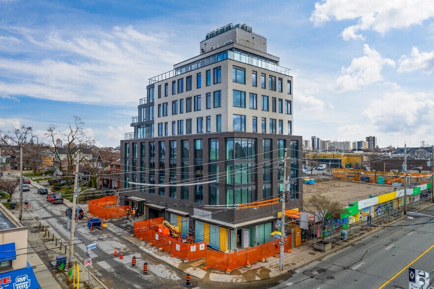 7 Fairbank Av W, Toronto, ON for lease - Primary Photo - Image 1 of 4
