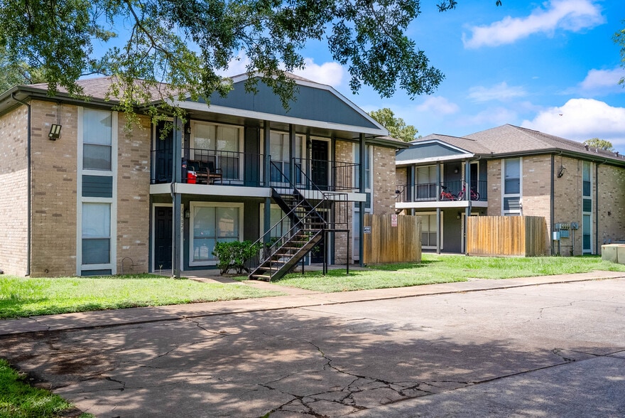 1947 Greenbriar Colony Dr, Houston, TX for sale - Building Photo - Image 2 of 24