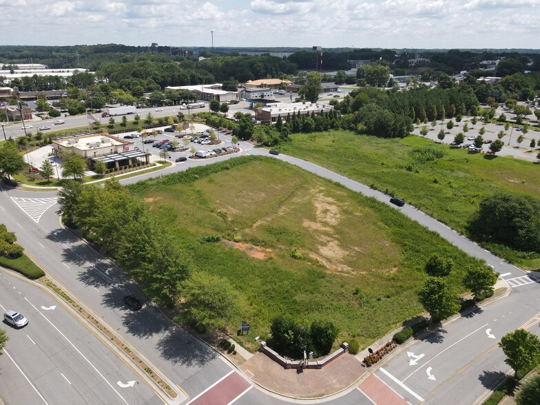 458 Northolt Pky, Suwanee, GA for lease - Building Photo - Image 3 of 19