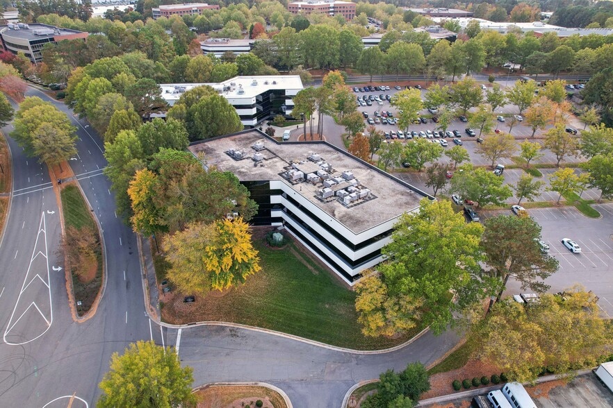 4813 Emperor Blvd, Durham, NC for lease - Building Photo - Image 2 of 5