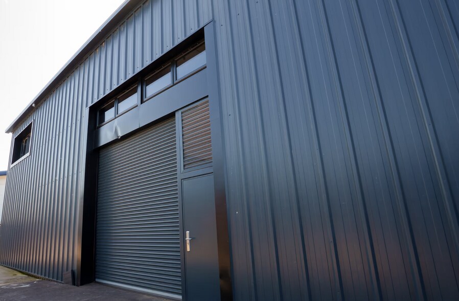 Courtlands Rd, Eastbourne for lease - Building Photo - Image 2 of 9