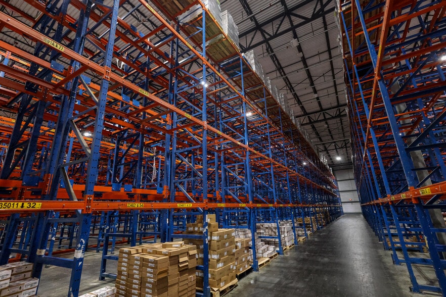 54 Joseph St, Newark, NJ à louer - Photo du bâtiment - Image 3 de 9