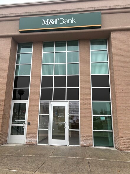 4 Riverside Ave, Bristol, CT for lease - Building Photo - Image 2 of 4