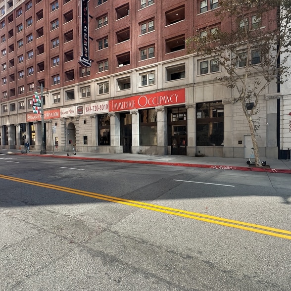 1026 S Broadway, Los Angeles, CA for lease - Building Photo - Image 2 of 2