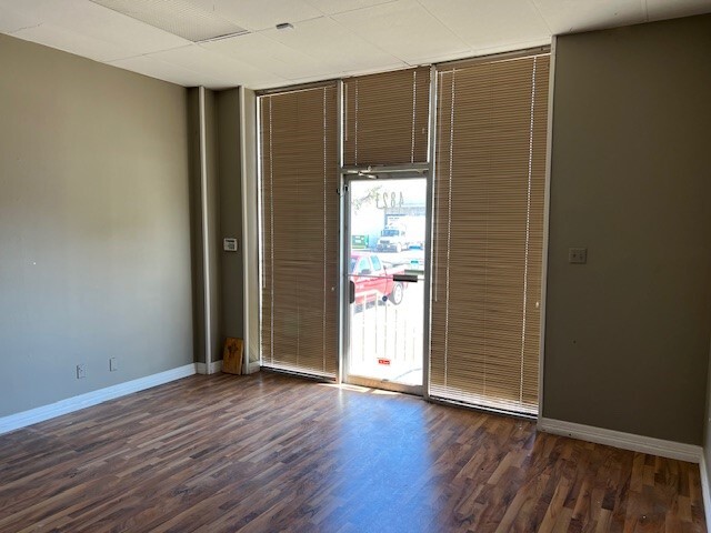 4821 Top Line Dr, Dallas, TX for lease - Building Photo - Image 3 of 9