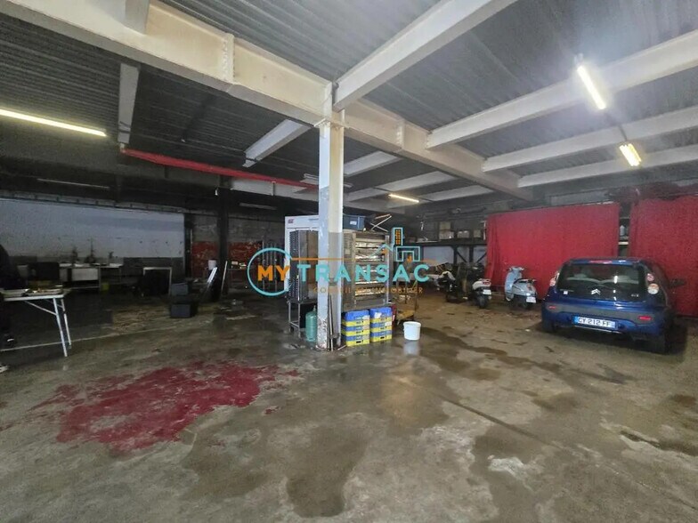 Industrial in Montreuil for lease - Interior Photo - Image 2 of 8