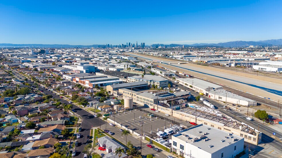 4441 E 52nd St, Vernon, CA for lease - Building Photo - Image 2 of 5