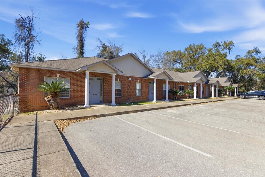 1804 Miccosukee Commons Dr, Tallahassee, FL à vendre - Photo du bâtiment - Image 2 de 25