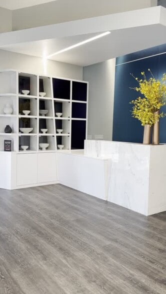 2015 S Shepherd Dr, Houston, TX à louer - Vidéo sur l’inscription commerciale - Image 2 de 23